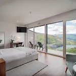 Quinta De Calvelos * فييرا دو مينهو