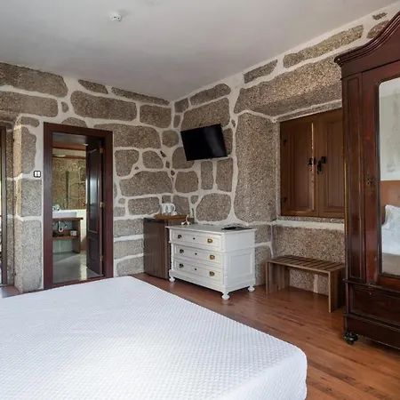 Quinta De Calvelos Фермерский дом *