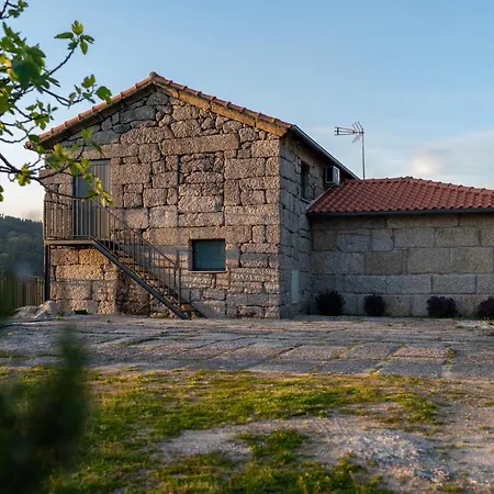 Фермерский дом Quinta De Calvelos Виейра-ду-Минью