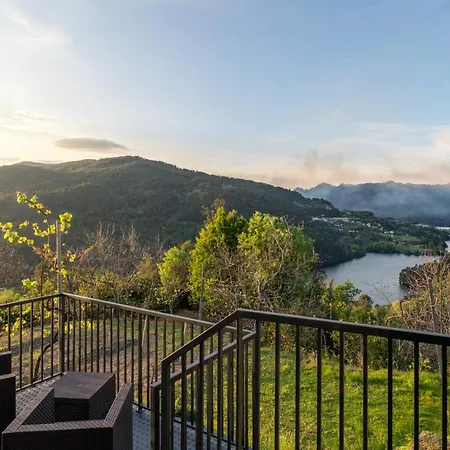 Quinta De Calvelos Фермерский дом *