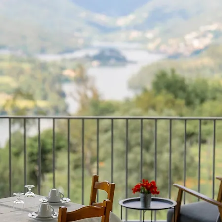 Farm stay Quinta De Calvelos