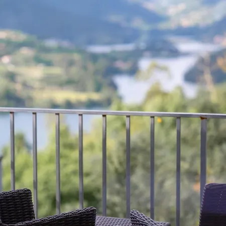 Quinta De Calvelos Farm stay *