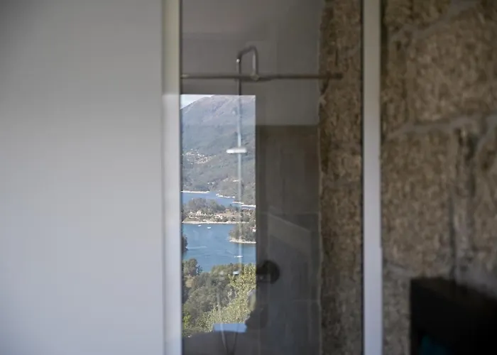 בית חווה Quinta De Calvelos ויירה דו מיניו